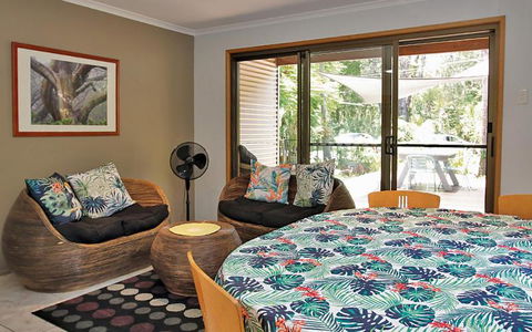 AMITY BEACH BUNGALOW - Local Tourism 1
