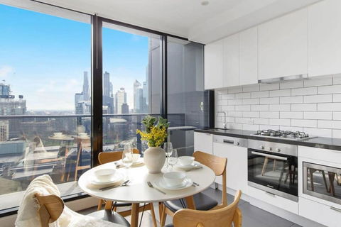 An Amazing 2BR Apt With City Views In Southbank - Accommodation Australia 3