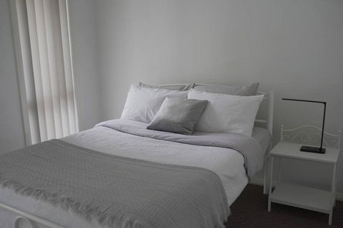 An Executive 3 Bedroom New House, All To Yourself - Accommodation Australia 1