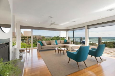 Anchor Beachfront Retreat Water Views, On The Beach - Accommodation Australia 1