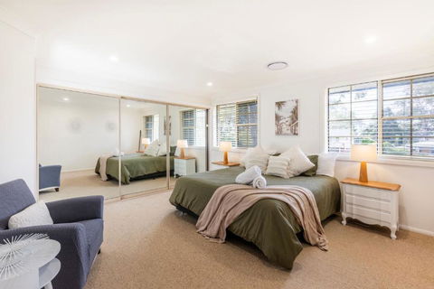 Anglesey - Pet Friendly With Pool & Tennis Court - 4 Mins Walk To Beach - Accommodation Australia 4