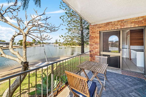 Anjuna, 2 Bedroom Apartment On Canal - Accommodation Australia 0