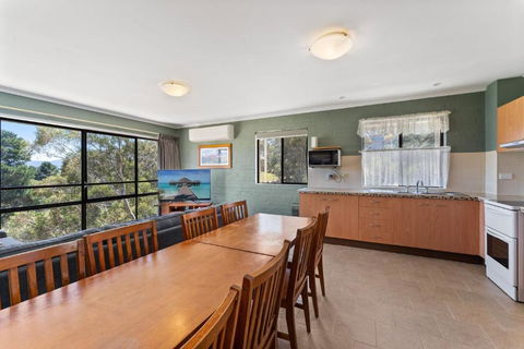 Alpine Mountain View 18 - 4BR L Mountain Views L Swimming Pool L Air-Con L WiFi - Accommodation Australia 1