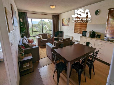Alpine Mountain View Kirwan 48 - Accommodation Australia 1