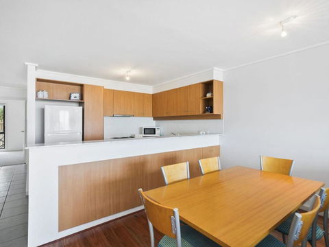 Apartment 11 Pacific Apartments - Accommodation Australia 2