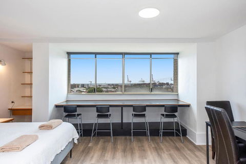 Apartment 201 - Fremantle Studio Apartment With Ocean And Harbour Views - Accommodation Australia 1