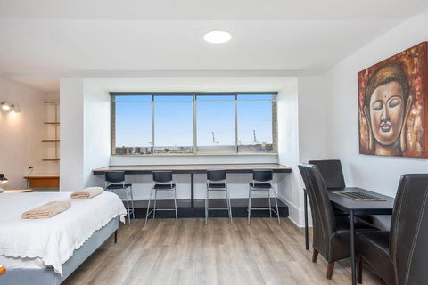 Apartment 201 - Fremantle Studio Apartment With Ocean And Harbour Views - Accommodation Australia 0