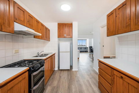 Apartment 201 - Fremantle Studio Apartment With Ocean And Harbour Views - Accommodation Australia 2