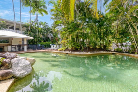 Apartment 4 At Palm Villas - Accommodation Australia 3