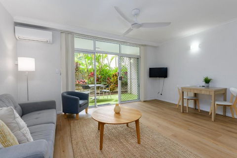 Apartment 4 At Palm Villas - Accommodation Australia 2