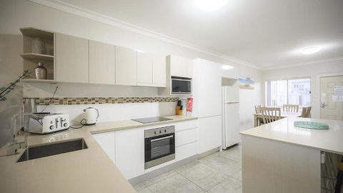 Apartment 5 - The Meridian - Accommodation Australia 2