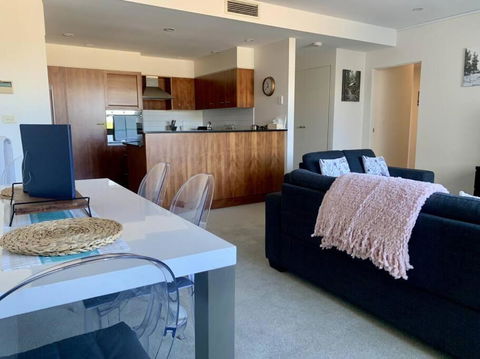 Apartment City Living! - Accommodation Australia 0