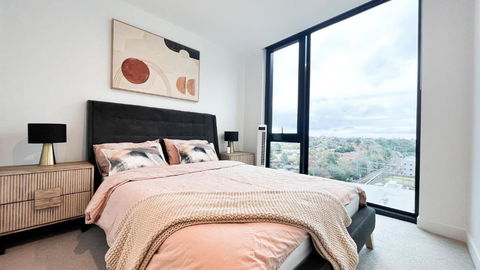 Apartment Next To Public Station, BoxHill Central, 2 Bedrooms, Free Parking And Wifi - Accommodation Australia 0