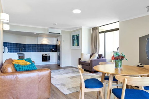 Apartment On Top Of The Park - Accommodation Australia 1