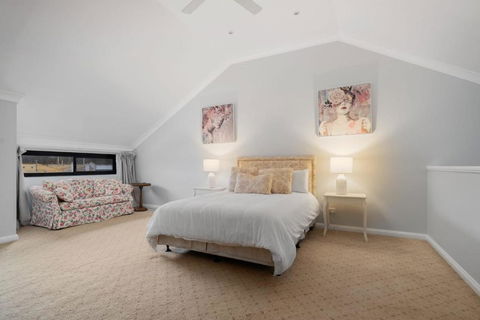Apartment On William In CBD - 2 Bed 2 Bath Wi-Fi - Accommodation Australia 0