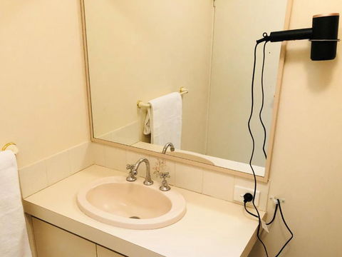 API Preston Beach Front Apartments - Accommodation Australia 4