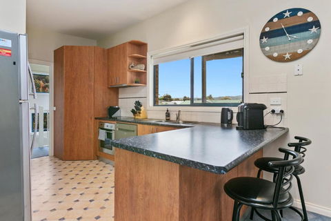 Apollo Bay Hideaway 5 Minute Walk To The Beach - Accommodation Australia 0