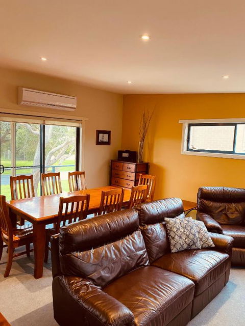 Apollo Bay Hideaway 5 Minute Walk To The Beach - Accommodation Australia 2