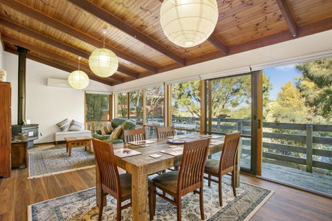 Apollo Bay People N Paws - Accommodation Australia 0