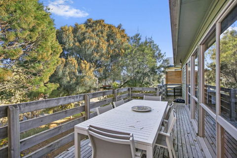 Apollo Bay People N Paws - Accommodation Australia 3