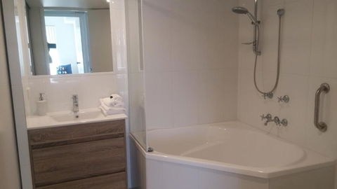 Apollo Luxury Apartments - Accommodation Australia 1