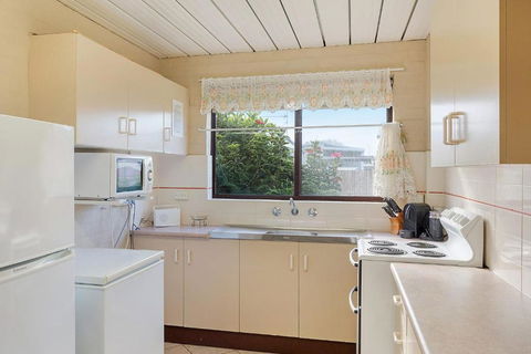 Apollo Unit 27 - Ground Floor - C Block - Accommodation Australia 4