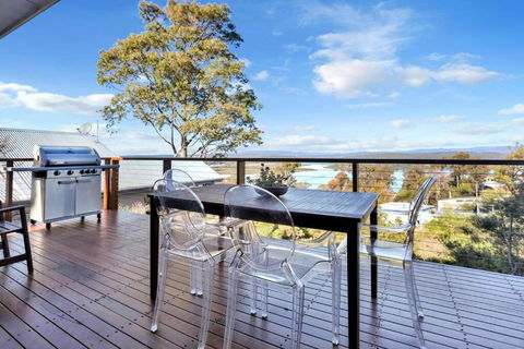 Aqua La Vista - 4 Bedroom Pet Friendly House - Accommodation Australia 1