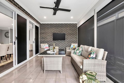 Aqua Place - Family Comfort Meets Coastal Charm - Accommodation Australia 1