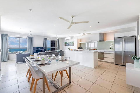 Arafura Edge - Resort Living And Breathtaking Views - Accommodation Australia 3