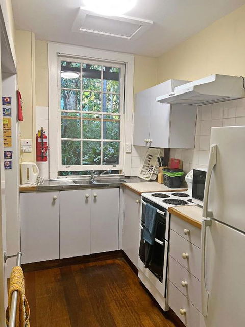 Arakoon House 2 - Bring Your Own Linen - Accommodation Australia 1