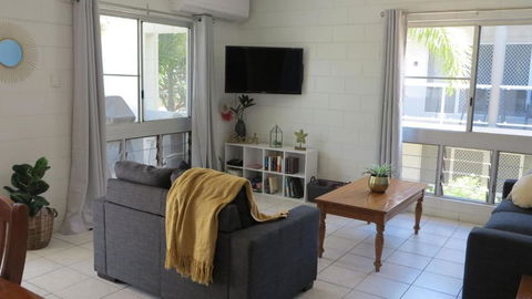 Arcadia Beach Unit 4 - Accommodation Australia 1