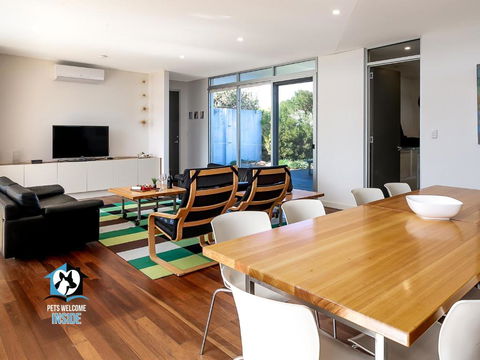 Architect Designed House Nestled In The Dunes - Local Tourism 2