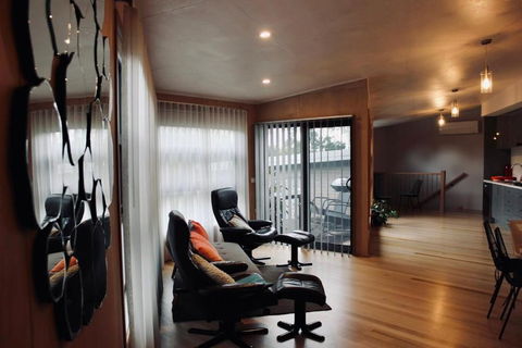 Architectural Crisp & Convenient Location - Local Tourism 2