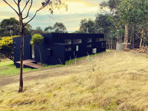 Architecturally Designed Rural Retreat - Accommodation Australia 3