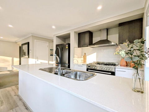 Arina On Lakes - Accommodation Australia 4