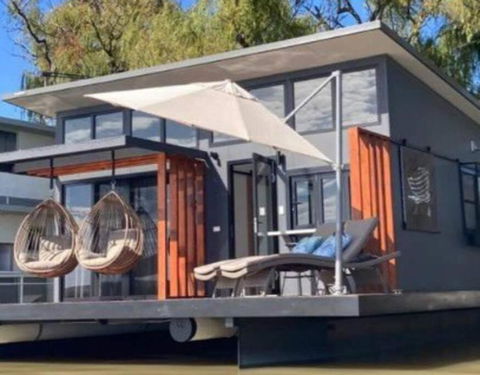 Ark-imedes - Unique Float Home On The Murray River - Accommodation Australia 3