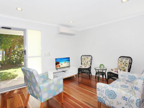 Arlington 1 Two Bedroom Unit Close To The Beach - Accommodation Australia 0