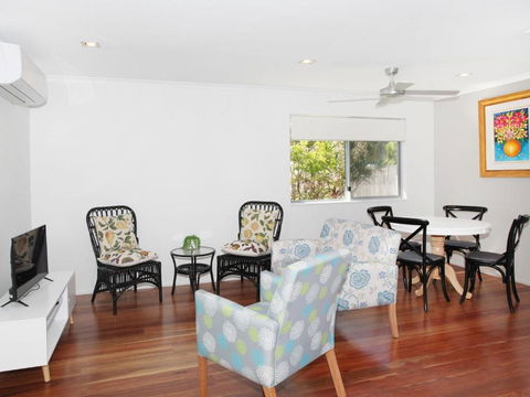 Arlington 1 Two Bedroom Unit Close To The Beach - Accommodation Australia 1