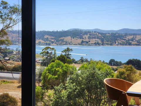 Armalong Winery Chalets - Accommodation Australia 4