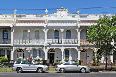 Art Deco Boutique Bespoke Brilliance & Beach&Park - Accommodation Australia 1