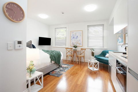 Art Deco Designer Studio In Lewisham - Accommodation Australia 1