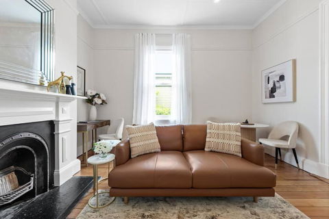 Art Deco W Modern Twist 1Bed 1Bath 1Car New Farm - Accommodation Australia 4