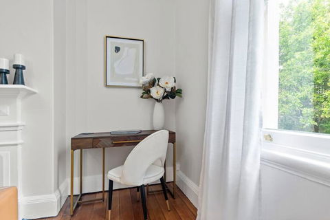 Art Deco W Modern Twist 1Bed 1Bath 1Car New Farm - Accommodation Australia 3