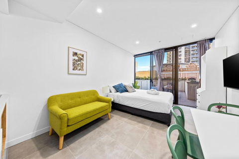 Arthur Hotel Bondi Junction No Reception And House Keeping No Sofa Bed - Accommodation Australia 0