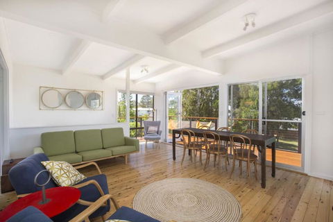 Arthurs Mollymook - Accommodation Australia 2