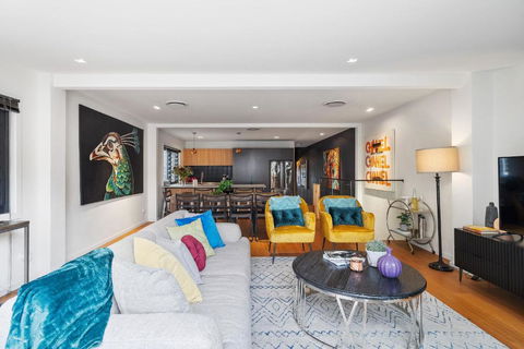 Artscape, Newtown Villa - Accommodation Australia 0