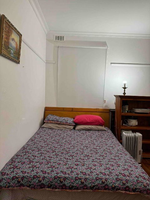 Ashburton Big Room With Shared Bathroom 1 - Local Tourism 0