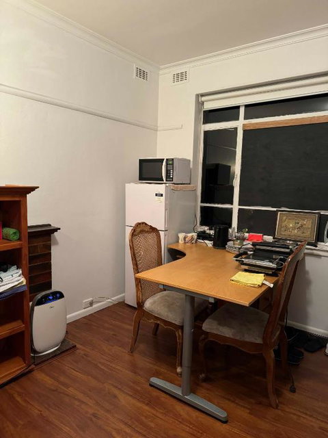 Ashburton Big Room With Shared Bathroom 1 - Local Tourism 3