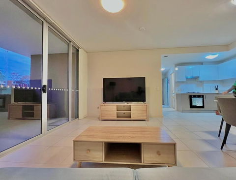 Ashfield 2 Br Apt Bus&Train Shop Parking - Accommodation Australia 1