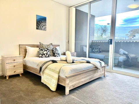 Ashfield 2 Br Apt Bus&Train Shop Parking - Accommodation Australia 0